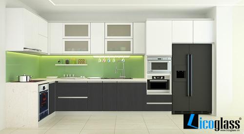 Kính màu ốp bếp chịu nhiệt tốt dành cho không gian bếp