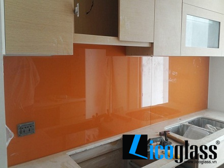 Tìm hiểu kính cường lực ốp bếp